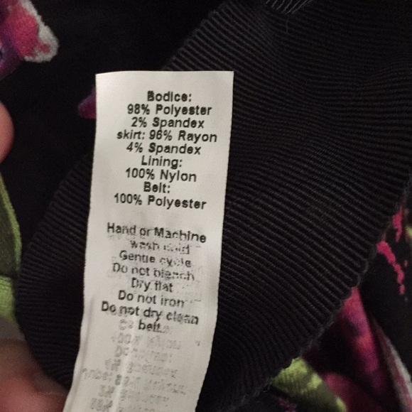 Lovely Anthropologie top - Picture 8 of 8